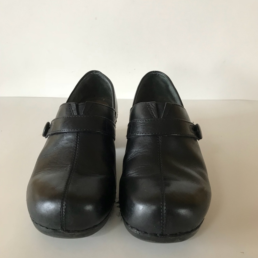 Dansko Soltice Black Leather Clogs 37